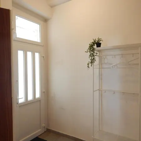 Free Parking - Dob50 Spacious - 2 Separate Bedroom, 5 People, Ac, Wifi