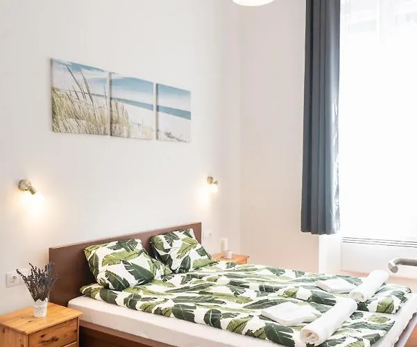 Free Parking - Dob50 Spacious - 2 Separate Bedroom, 5 People, Ac, Wifi * Budapešť