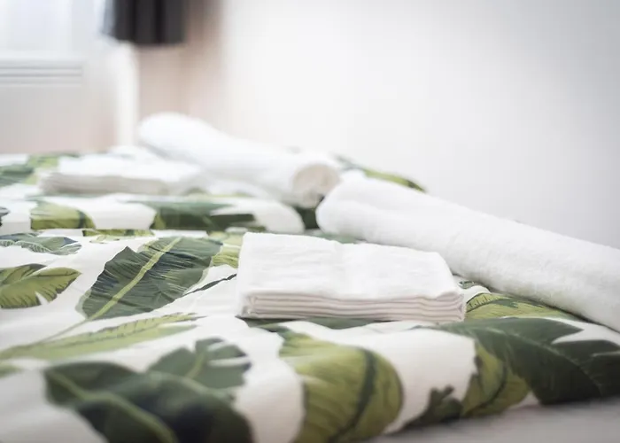 Free Parking - Dob50 Spacious - 2 Separate Bedroom, 5 People, Ac, Wifi * Budapešť