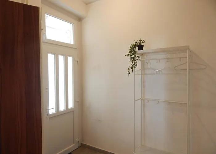 Free Parking - Dob50 Spacious - 2 Separate Bedroom, 5 People, Ac, Wifi