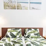 Free Parking - Dob50 Spacious - 2 Separate Bedroom, 5 People, Ac, Wifi *